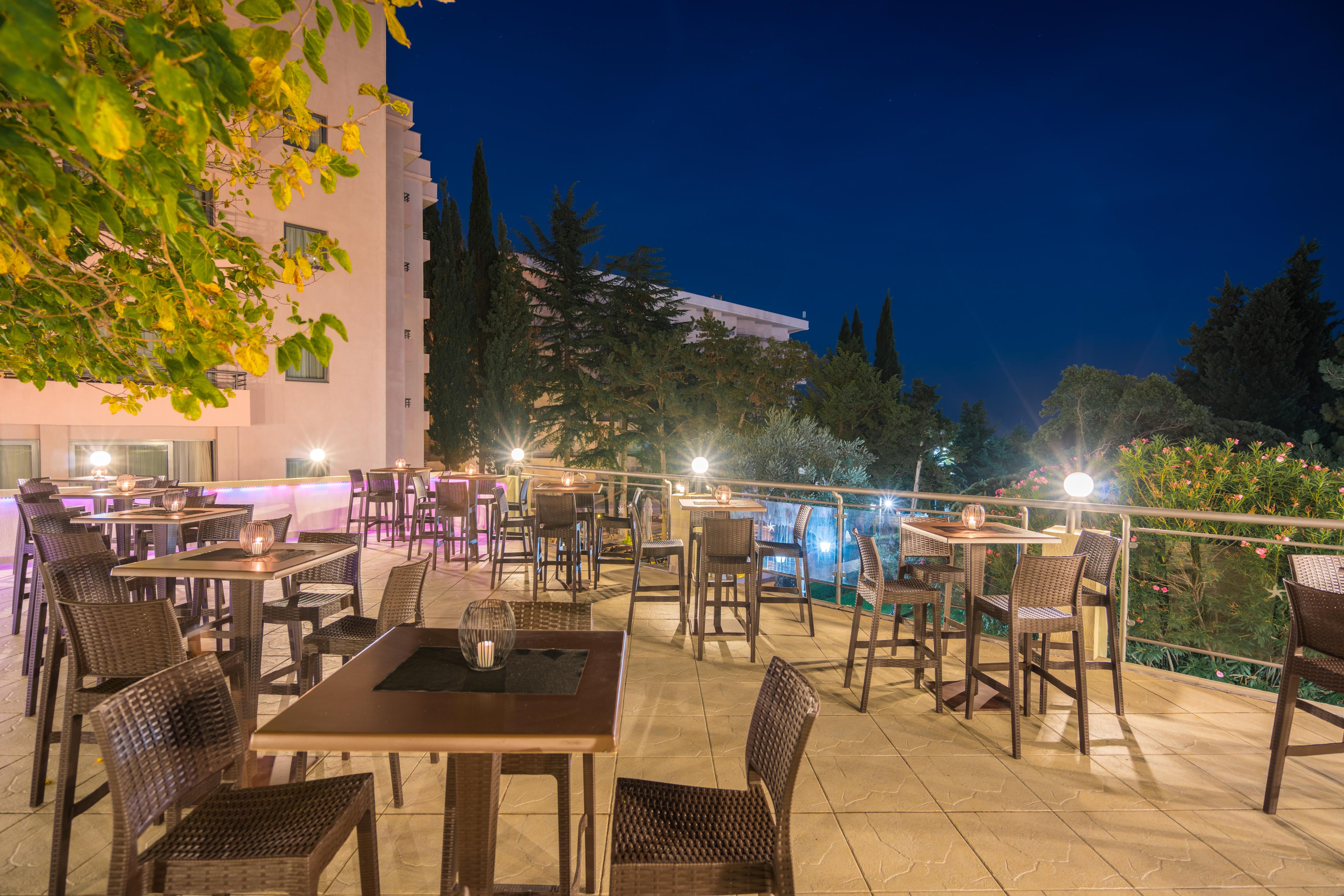 Iberostar Waves Bellevue 4* Bečići