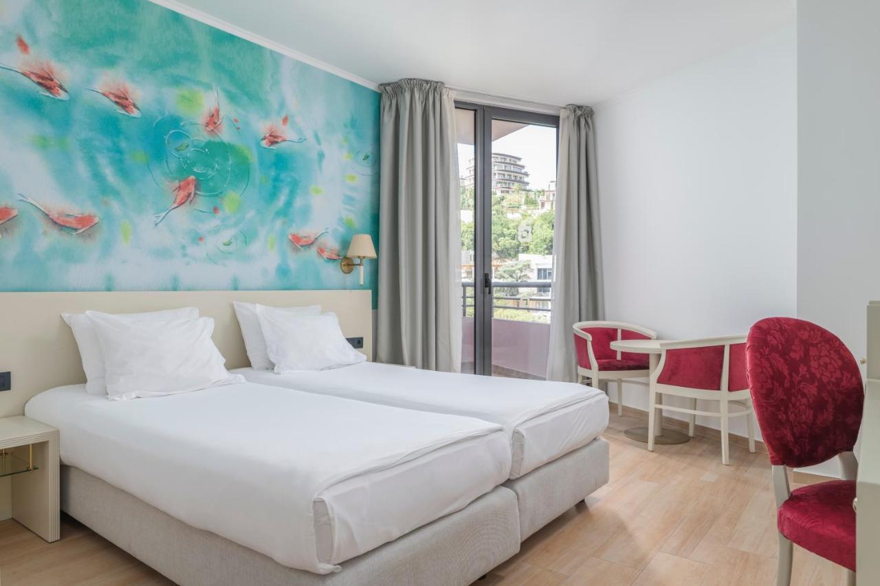 Iberostar Waves Bellevue 4* Becici (Budva)
